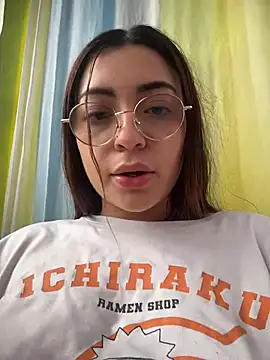 Snapshot of aileen_wood1 chatting on October 26, 1:28 pm aileen wood1 online show from October 26, 1:28 pm
