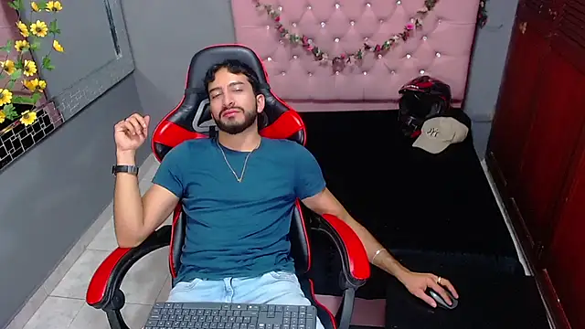 EthanMontana online show from September 24, 8:01 pm