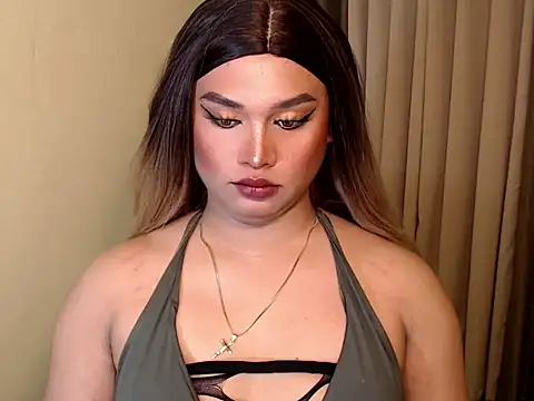 UrGoddess Kiera online show from October 13, 7:08 am