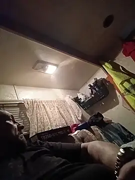 Snapshot of Chris_is_spun chatting on November 2, 4:59 am Chris is spun online show from November 2, 4:59 am