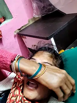 Snapshot of Love_bhabi chatting on December 14, 12:05 am Love bhabi online show from December 14, 12:05 am