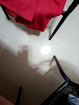 Snapshot of Gallo001 chatting on December 15, 11:58 am Gallo001 online show from December 15, 11:58 am