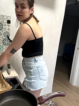 Risky-Flower online show from September 21, 1:24 pm