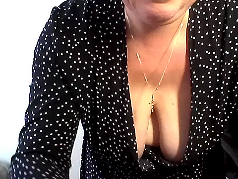 EllaLove2277 online show from November 1, 9:11 am