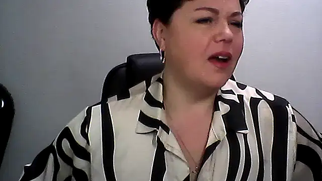 EllaLove2277 online show from December 3, 5:37 am