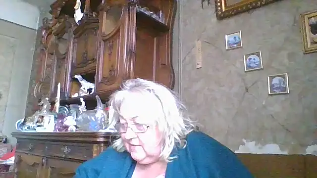 Lala-Love56 online show from September 18, 9:44 am