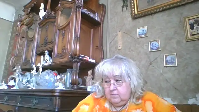 Lala-Love56 online show from May 26, 1:51 pm