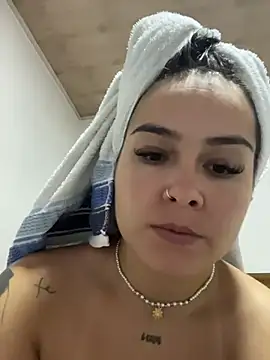 Snapshot of amberbakee chatting on November 8, 1:55 pm amberbakee online show from November 8, 1:55 pm