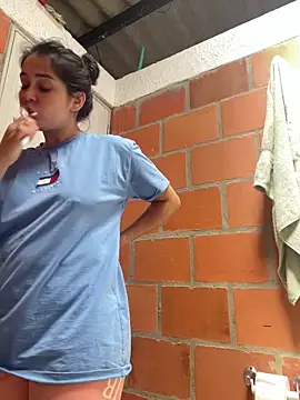 Snapshot of amberbakee chatting on December 1, 4:23 pm amberbakee online show from December 1, 4:23 pm