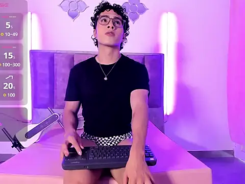 Snapshot of 0anonimo_bottom1 chatting on September 28, 8:03 pm 0anonimo bottom1 online show from September 28, 8:03 pm