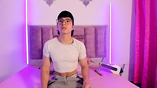 Snapshot of 0anonimo_bottom1 chatting on October 3, 12:57 pm 0anonimo bottom1 online show from October 3, 12:57 pm