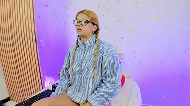liamonrou online show from September 15, 12:38 pm