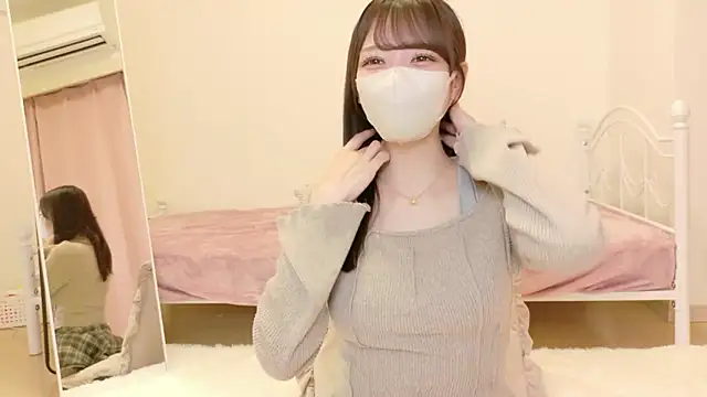 roachan  online show from January 19, 12:53 pm