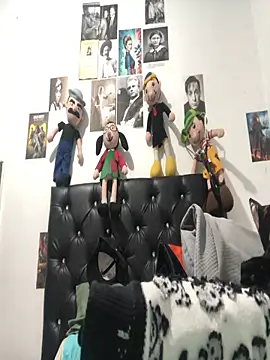 elpeluchenegroxxx3 online show from November 19, 8:31 pm