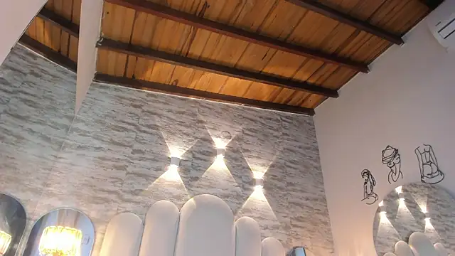 Snapshot of Kristy1_ chatting on November 14, 11:09 am Kristy1 online show from November 14, 11:09 am