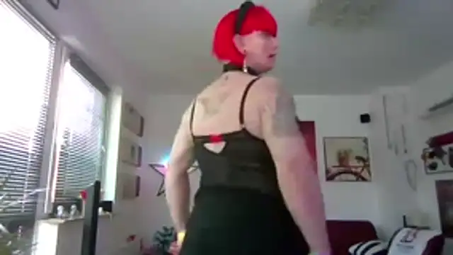 hellgirl1980 online show from April 9, 6:30 am