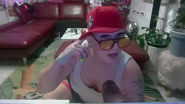 Snapshot of hellgirl1980 chatting on July 22, 10:07 am hellgirl1980 online show from July 22, 10:07 am
