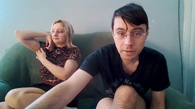 Snapshot of Eric_Basilio chatting on December 14, 12:32 pm Eric Basilio online show from December 14, 12:32 pm