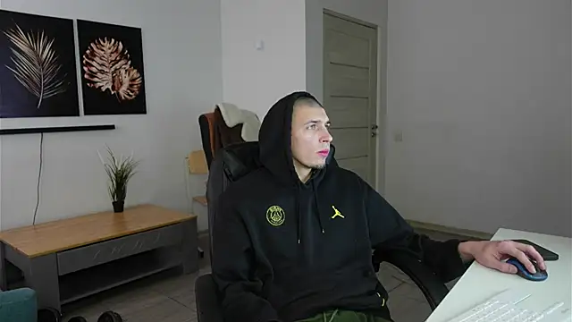 Snapshot of Ryan_Dozer chatting on March 7, 7:27 am Ryan Dozer online show from March 7, 7:27 am