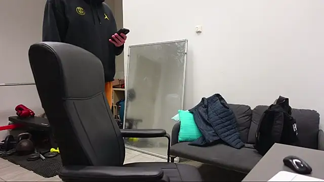 Snapshot of Ryan_Dozer chatting on March 12, 7:36 am Ryan Dozer online show from March 12, 7:36 am