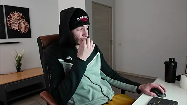 Snapshot of Ryan_Dozer chatting on March 21, 7:13 am Ryan Dozer online show from March 21, 7:13 am