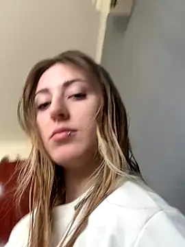 Snapshot of Sashailardi chatting on October 12, 4:28 pm Sashailardi online show from October 12, 4:28 pm