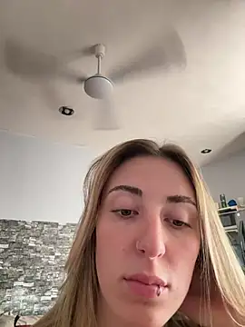 Snapshot of Sashailardi chatting on March 26, 5:07 pm Sashailardi online show from March 26, 5:07 pm