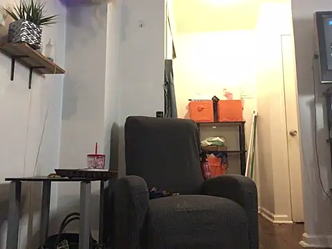 Snapshot of littyleesh1 chatting on September 14, 4:00 am littyleesh1 online show from September 14, 4:00 am