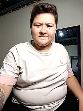 Snapshot of Noha_Whiitee chatting on October 22, 11:37 pm Noha Whiitee online show from October 22, 11:37 pm