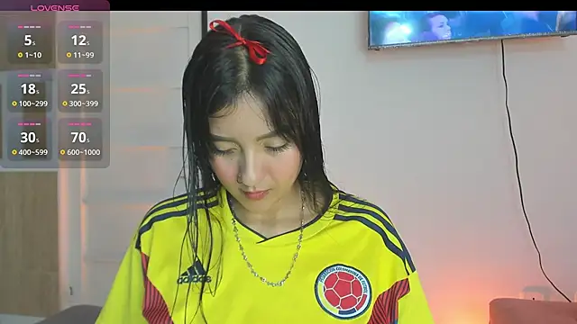 charlottekiss99 online show from June 18, 12:53 pm