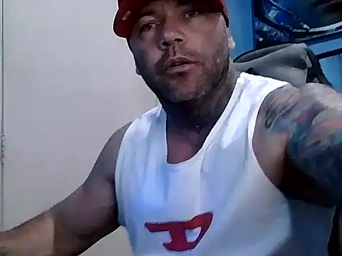 Snapshot of Pedro21grandecm chatting on September 8, 8:41 pm Pedro21grandecm online show from September 8, 8:41 pm
