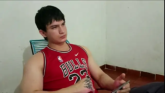 ErickWalton online show from October 12, 6:01 am