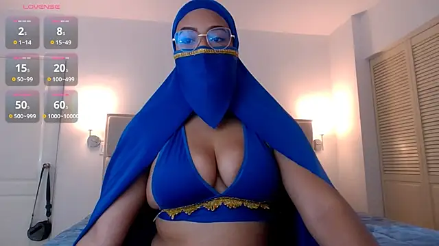 Snapshot of Halim_azza chatting on September 19, 7:47 pm Halim azza online show from September 19, 7:47 pm