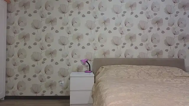 Snapshot of Annabel_theMoon chatting on September 12, 2:33 am Annabel theMoon online show from September 12, 2:33 am