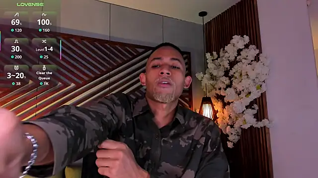 B Wild online show from November 16, 4:51 am