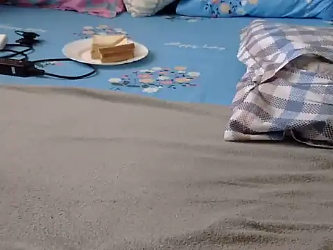 Playroom queen online show from September 26, 8:18 am