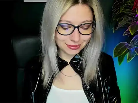 loveHeidi online show from September 18, 4:25 am