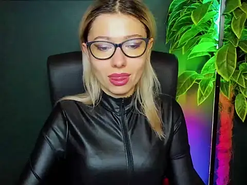 loveHeidi online show from November 25, 5:29 am