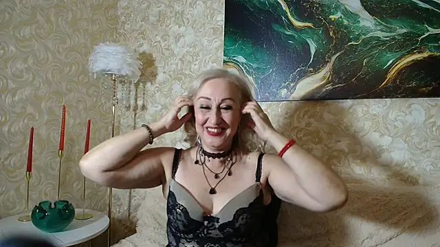  Sara  Smith  online show from September 30, 3:33 am