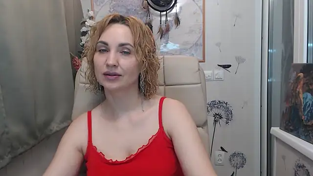 Snapshot of KatrinAlluring chatting on October 8, 4:21 am KatrinAlluring online show from October 8, 4:21 am