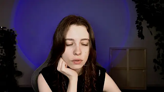 Snapshot of Yoka_paradoXXX chatting on November 7, 9:09 am Yoka paradoXXX online show from November 7, 9:09 am