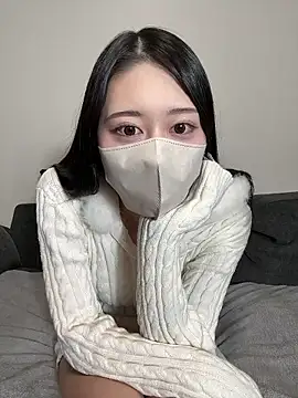 Snapshot of sirochan_ chatting on February 17, 1:51 pm sirochan online show from February 17, 1:51 pm