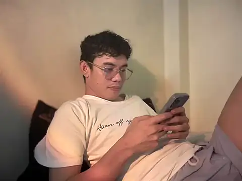 keirflorianxx online show from September 15, 3:01 pm