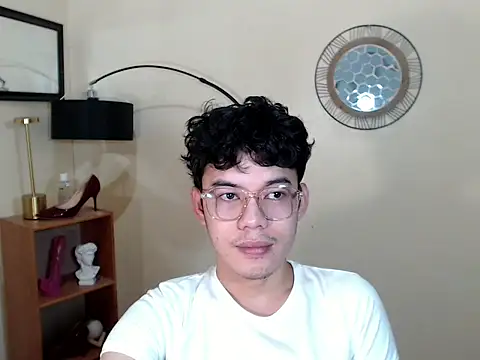 keirflorianxx online show from September 19, 6:04 am