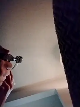 Snapshot of alexxfcuk chatting on September 27, 12:10 pm alexxfcuk online show from September 27, 12:10 pm