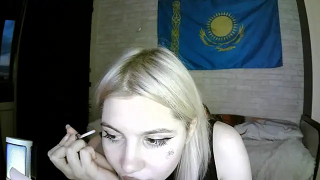 LorrineBurgert online show from September 18, 2:41 pm