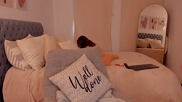 MartinaGrey- online show from October 21, 1:23 pm