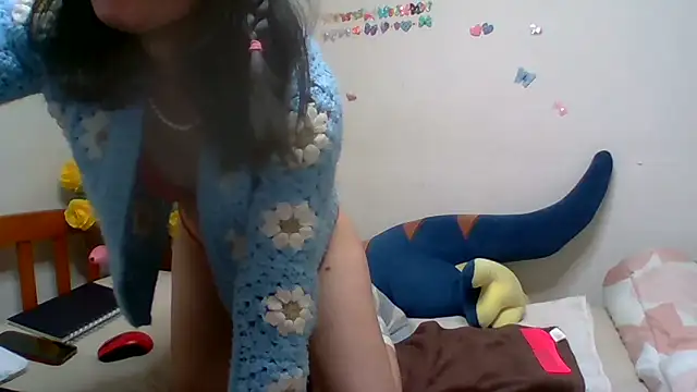 Snapshot of sweethanajapanese chatting on December 21, 2:13 pm sweethanajapanese online show from December 21, 2:13 pm