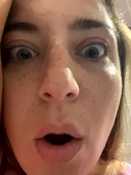 Snapshot of kate_nicepops111999 chatting on September 10, 8:25 am kate nicepops111999 online show from September 10, 8:25 am