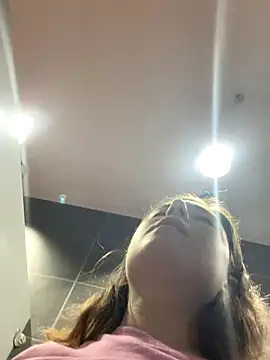 Snapshot of kate_nicepops111999 chatting on September 16, 8:04 am kate nicepops111999 online show from September 16, 8:04 am